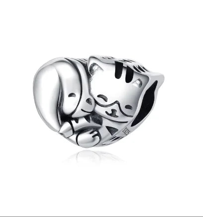 Cute Hugging Cat and Dog Animal Charm Bead