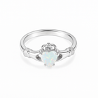 Anillo de ópalo con forma de corazón y corona