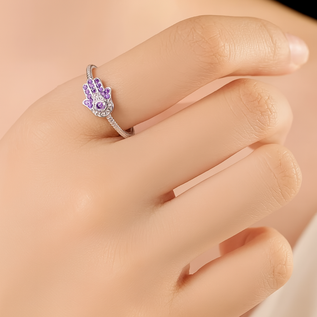 Amuleto con forma de mano de Hamsa y anillo con forma de ojo