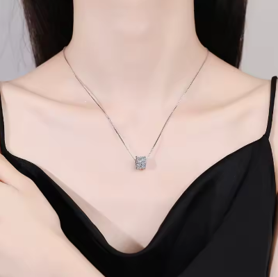 Luxury 925 Silver Sterling Silver Moissanite Pendant Necklace 1.6 Carat Moissanite Necklace for Women