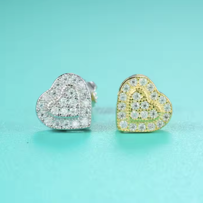 Nickle Free Waterproof Fashion Style Iced Out 925 Sterling Silver Heart Shape Sparkling Moissanite Stud Earrings