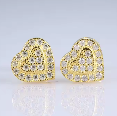 Nickle Free Waterproof Fashion Style Iced Out 925 Sterling Silver Heart Shape Sparkling Moissanite Stud Earrings