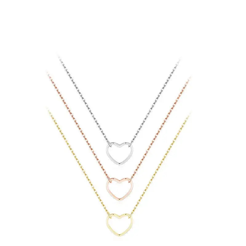 Collar hueco en forma de corazón