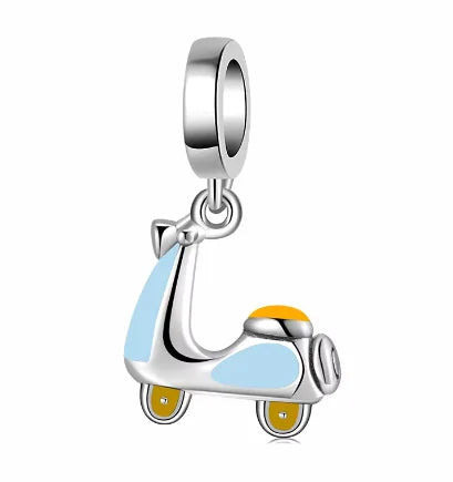 Lindo colgante de motocicleta eléctrica esmaltada de colores