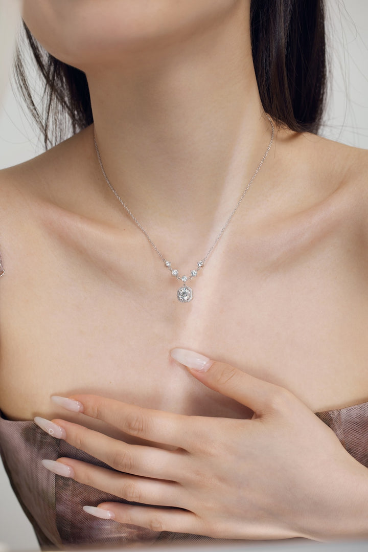 Brilliant Diamond Silver Necklace