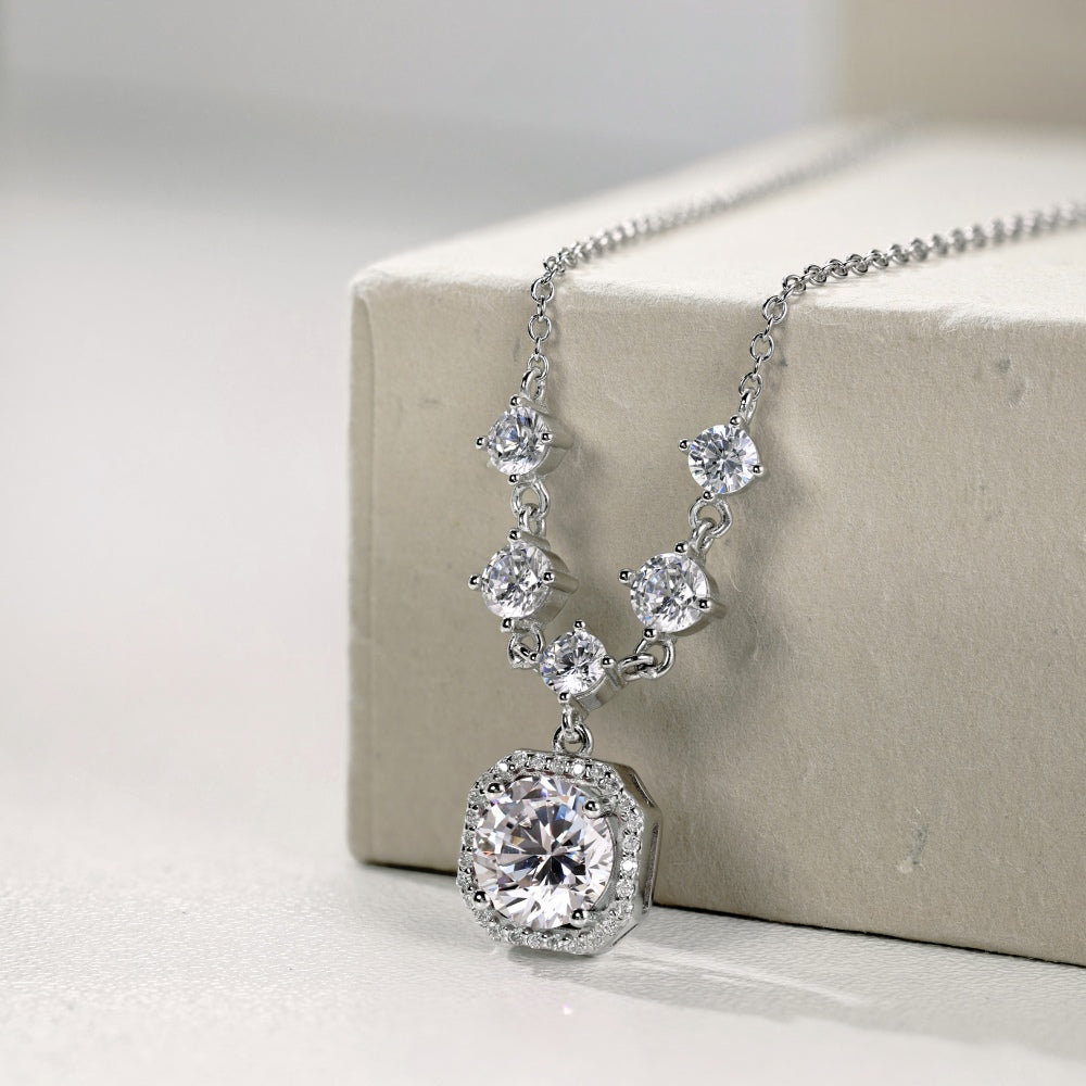 Brilliant Diamond Silver Necklace