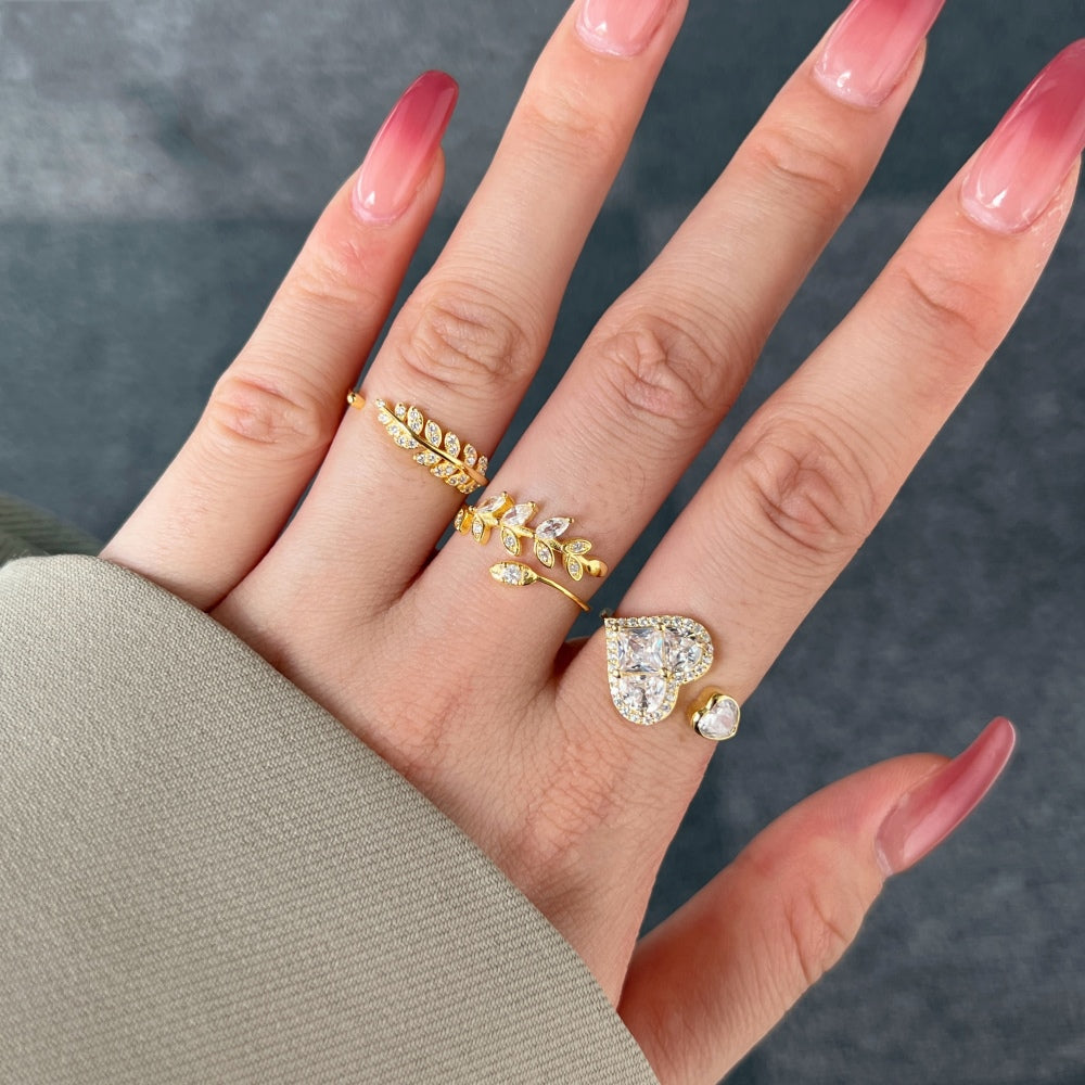 Wrapping Hearts Gold Ring