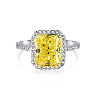 Anillo de plata con piedra cuadrada envuelta grande