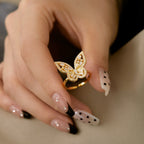 Anillo de mariposa con joyas