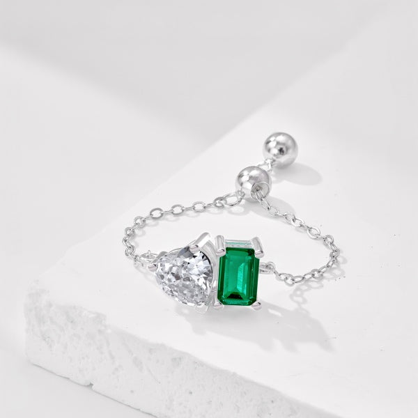Heart & Emerald Cut Gems Chain Ring