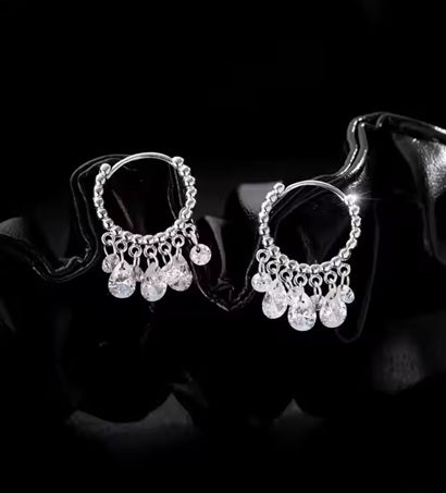 Pendientes de aro con borlas brillantes