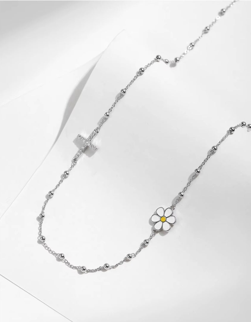 Cross & Daisy Short Choker Necklace