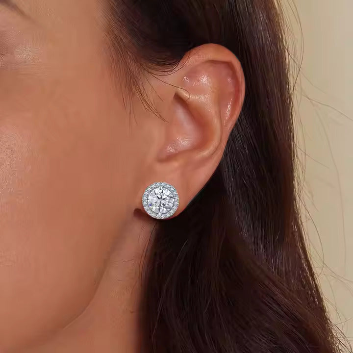 Pendientes de moissanita de lujo al por mayor, pequeños y brillantes, de plata de ley 925, para damas, de 0,5 quilates.