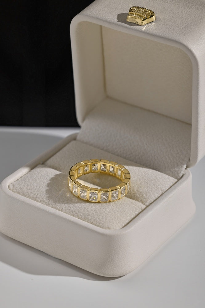 Anillo de eternidad rectangular y ovalado